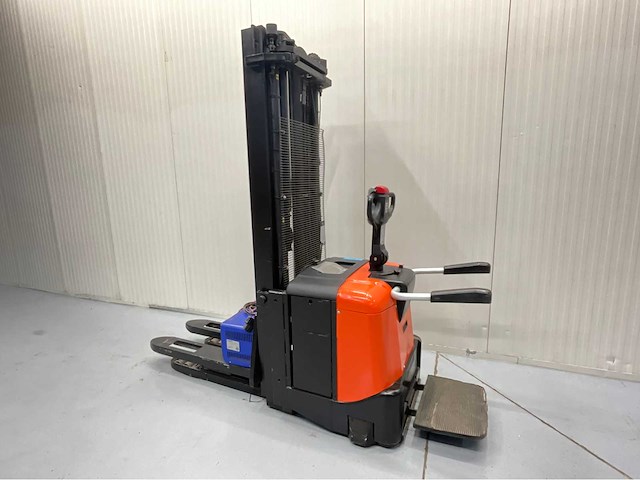 Bt - spe 160l - stapelaar triplex - hefhoogte 5.40 meter - freelift - 2016 - acculader - afbeelding 17 van  23