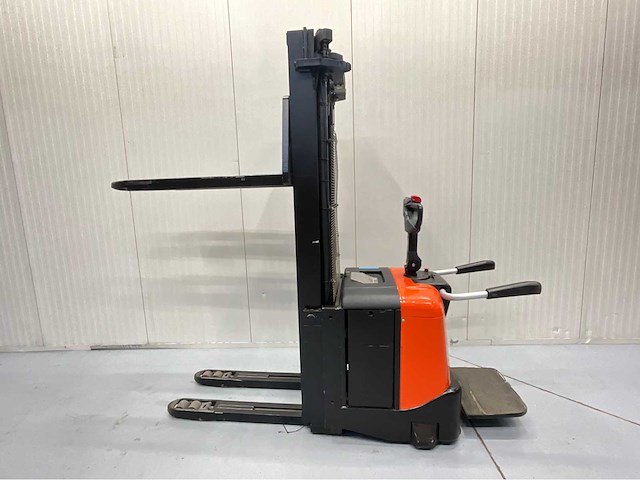 Bt - spe 160l - stapelaar triplex - hefhoogte 5.40 meter - freelift - 2016 - acculader - afbeelding 3 van  23