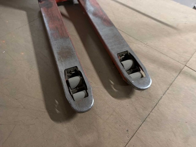 Bt hand hydraulische palletwagen (handvat los) - afbeelding 1 van  1