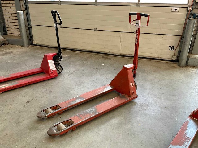 Bt hand hydraulische palletwagen - afbeelding 2 van  6