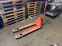 Bt hand hydraulische palletwagen - afbeelding 1 van  4