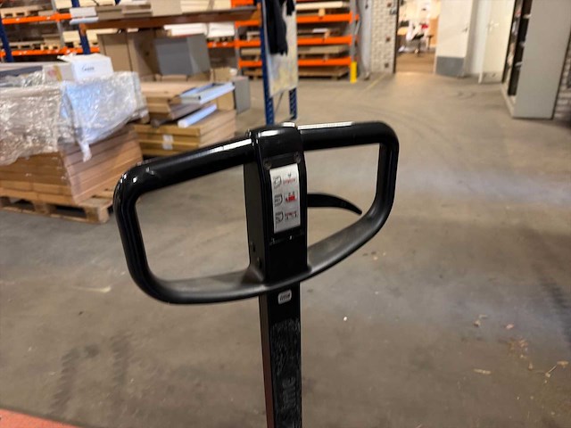 Bt hand hydraulische palletwagen - afbeelding 3 van  3
