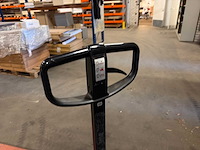 Bt hand hydraulische palletwagen - afbeelding 3 van  3