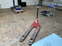 Bt hand hydraulische palletwagen - afbeelding 1 van  3