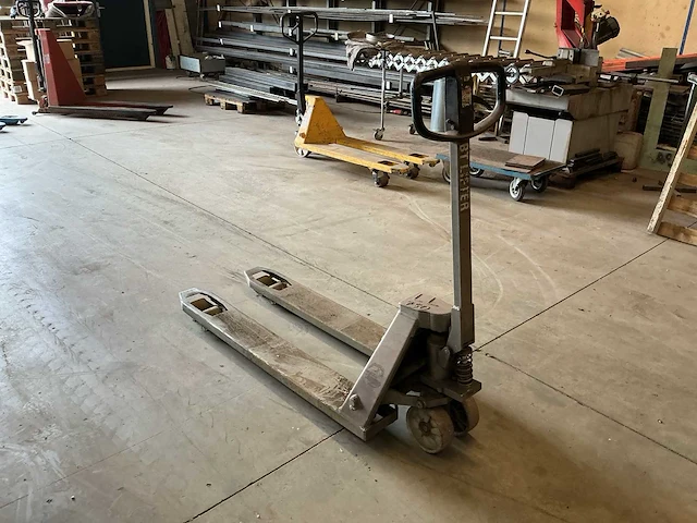 Bt hand hydraulische palletwagen - afbeelding 3 van  5