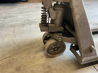 Bt hand hydraulische palletwagen - afbeelding 5 van  5