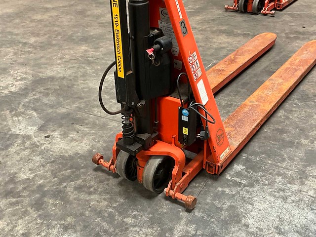 Bt hhl100 hand hydraulische palletwagen / hoogheffer - afbeelding 1 van  2
