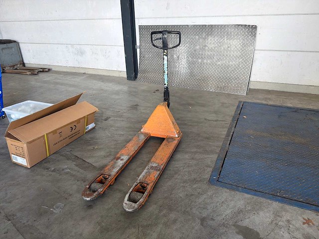 Bt lhm230 hand hydraulische palletwagen - afbeelding 1 van  5