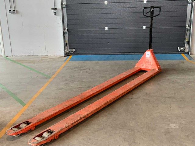 Bt lhm230 hand hydraulische palletwagen - afbeelding 1 van  6
