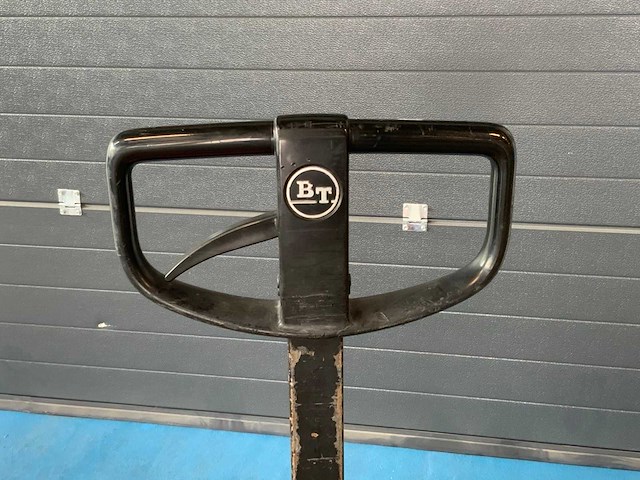 Bt lhm230 hand hydraulische palletwagen - afbeelding 4 van  6