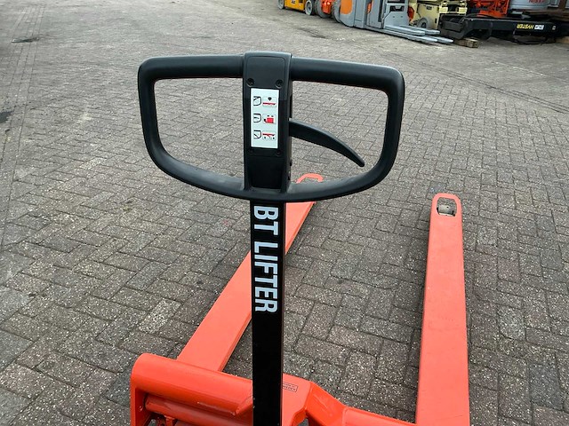Bt lhm230 hand hydraulische palletwagen - afbeelding 10 van  11