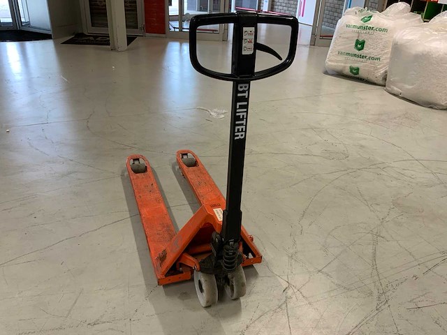 Bt lhm230 hand hydraulische palletwagen - afbeelding 4 van  6