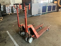 Bt lifter hand hydraulische palletwagen (2x) - afbeelding 1 van  4