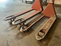 Bt lifter hand hydraulische palletwagen (2x) - afbeelding 3 van  4