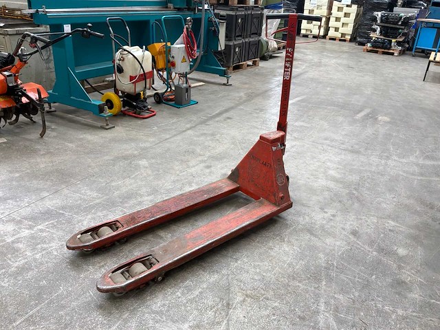 Bt lifter hand hydraulische palletwagen - afbeelding 1 van  6