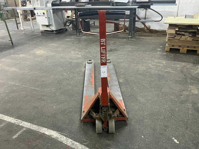 Bt lifter hand hydraulische palletwagen - afbeelding 2 van  5