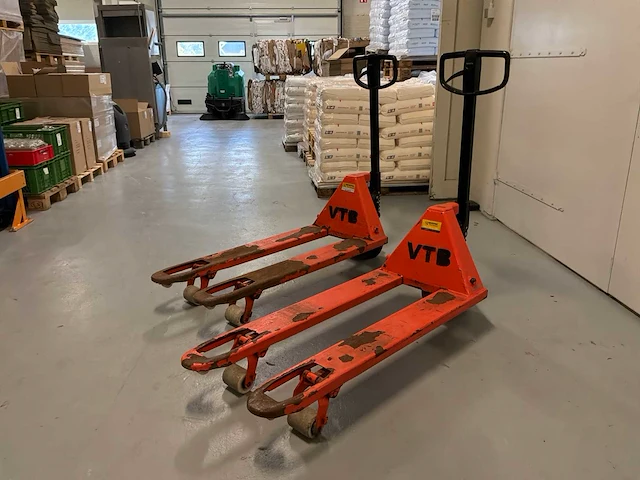 Bt lifter lhm 230 hand hydraulische palletwagen (2x) - afbeelding 1 van  6
