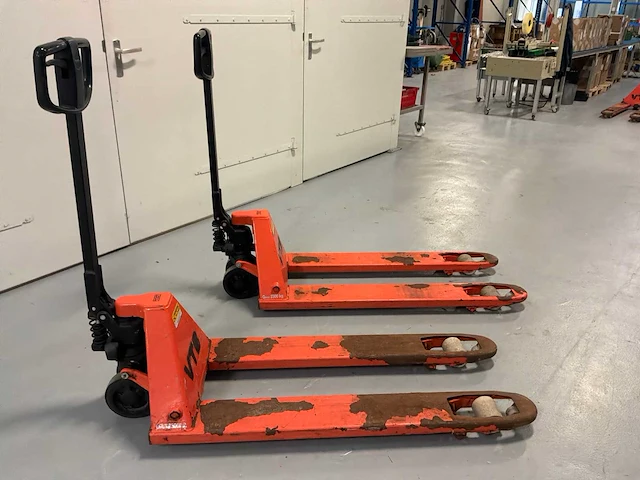 Bt lifter lhm 230 hand hydraulische palletwagen (2x) - afbeelding 6 van  6