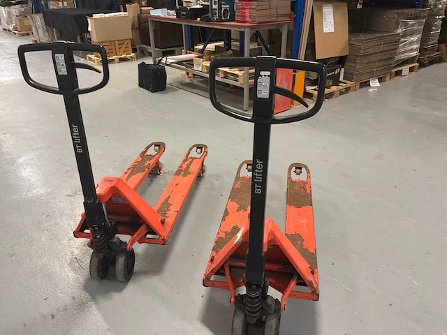 Bt lifter lhm 230 hand hydraulische palletwagen (2x) - afbeelding 4 van  6