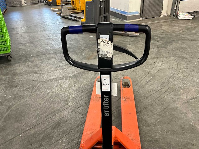 Bt lifter pallettruck - afbeelding 4 van  5