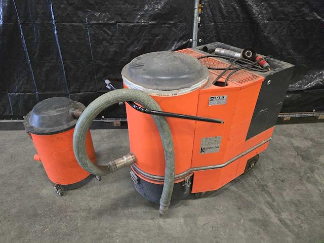 Btb kiekens - 1987 - c 672 g - industriële stofzuiger - afbeelding 2 van  6