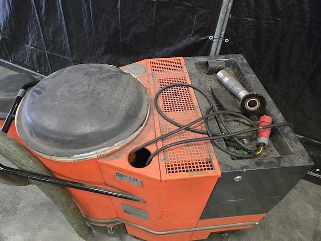 Btb kiekens - 1987 - c 672 g - industriële stofzuiger - afbeelding 3 van  6