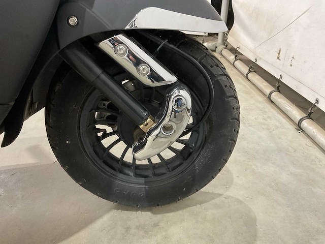 Btc - bromscooter - legend e4 - scooter - afbeelding 5 van  14