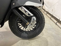 Btc - bromscooter - legend e4 - scooter - afbeelding 5 van  14