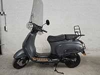 Btc - bromscooter - riva - 4t 45km uitvoering djp52j - afbeelding 1 van  7