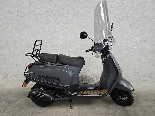 Btc - bromscooter - riva - 4t 45km uitvoering djp52j - afbeelding 2 van  7
