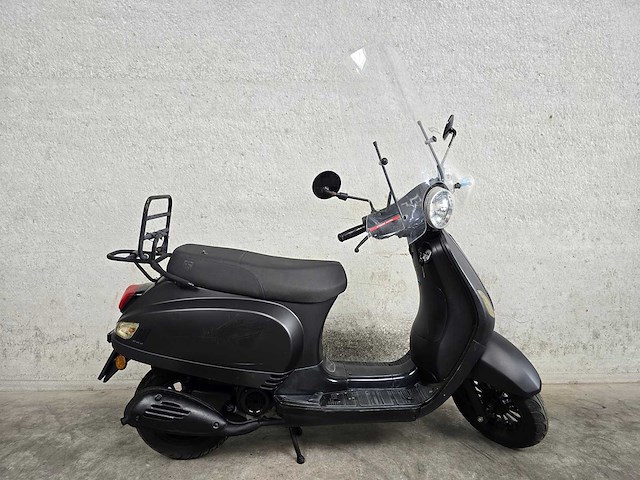 Btc - bromscooter - riva - 4t 45km uitvoering dlf77n - afbeelding 2 van  7