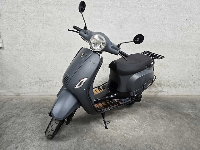 Btc - bromscooter - riva - 4t 45km uitvoering dzr17t - afbeelding 3 van  7