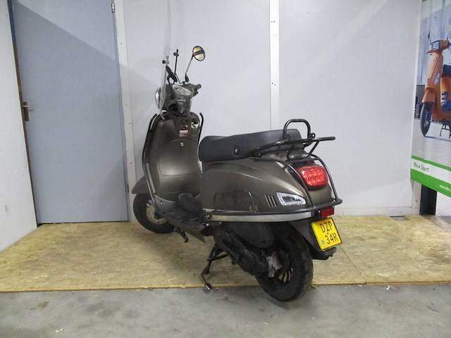 Btc - bromscooter - riva efi injectie - scooter - afbeelding 2 van  11