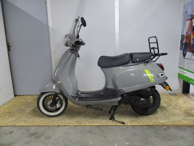 Btc - bromscooter - riva rs nardo grey injectie - scooter - afbeelding 1 van  11