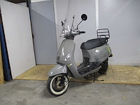 Btc - bromscooter - riva rs nardo grey injectie - scooter - afbeelding 10 van  11