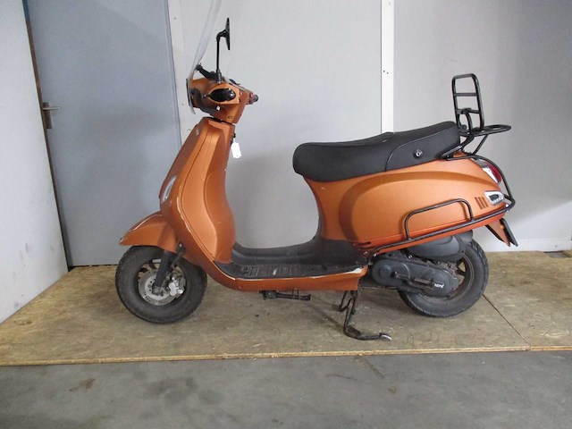 Btc - bromscooter - riva sport - scooter - afbeelding 5 van  11