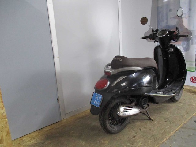 Btc - snorscooter - ceo - scooter - afbeelding 9 van  11