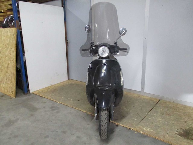 Btc - snorscooter - ceo - scooter - afbeelding 5 van  11