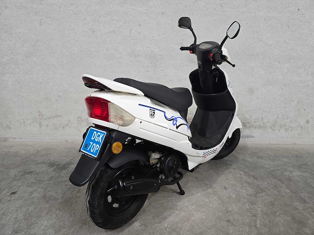 Btc - snorscooter - city - 4t 25km uitvoering dgk70p - afbeelding 5 van  7
