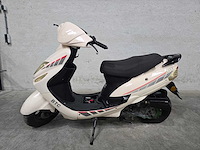 Btc - snorscooter - city - 4t 25km uitvoering dgs44f - afbeelding 1 van  8
