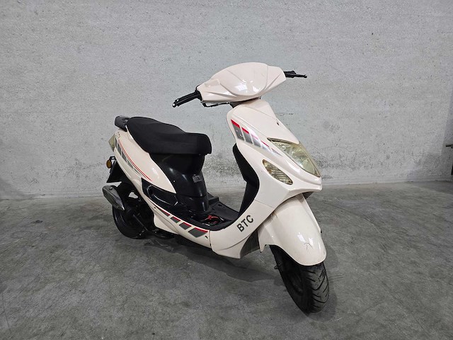 Btc - snorscooter - city - 4t 25km uitvoering dgs44f - afbeelding 3 van  8