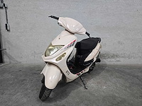 Btc - snorscooter - city - 4t 25km uitvoering dgs44f - afbeelding 4 van  8