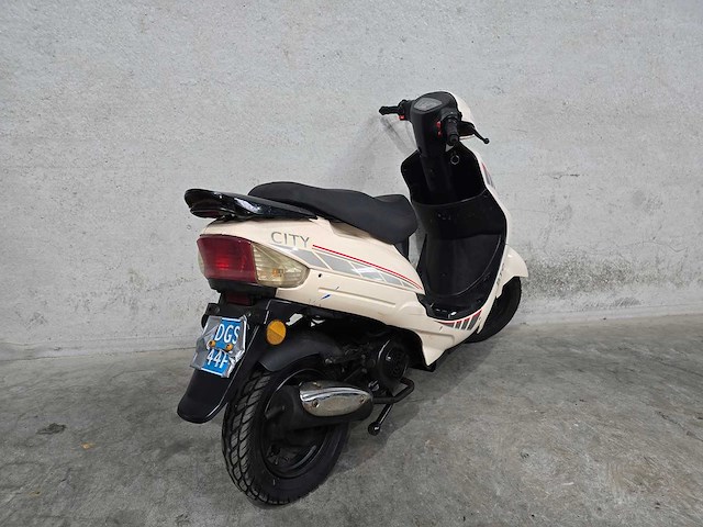 Btc - snorscooter - city - 4t 25km uitvoering dgs44f - afbeelding 6 van  8