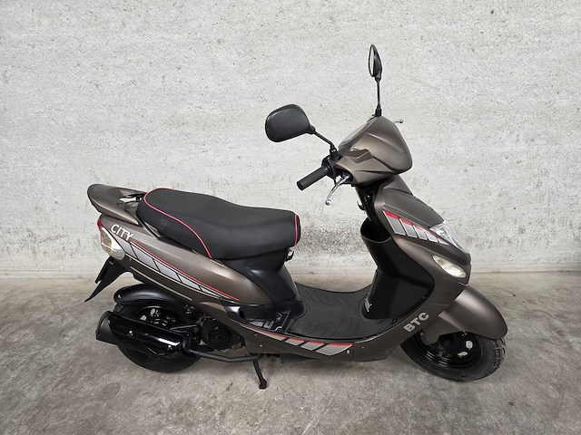 Btc - snorscooter - city e4 4t - 25km uitvoering drl54v - afbeelding 2 van  7