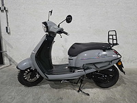 Btc - snorscooter - cruise e4 - 4t 25km uitvoering dzv26x - afbeelding 1 van  8