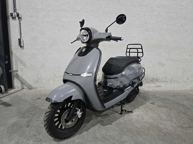 Btc - snorscooter - cruise e4 - 4t 25km uitvoering dzv26x - afbeelding 3 van  8