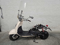 Btc - snorscooter - grande retro - 4t 25km uitvoering dbz32z - afbeelding 1 van  8