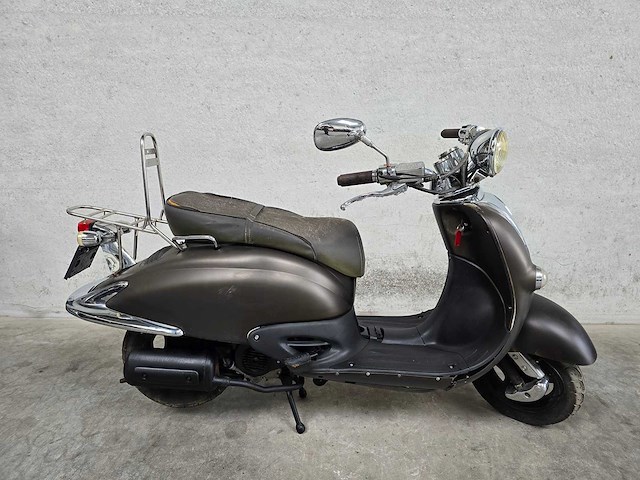 Btc - snorscooter - grande retro gt2 - 4t 25km uitvoering dkn13h - afbeelding 2 van  7