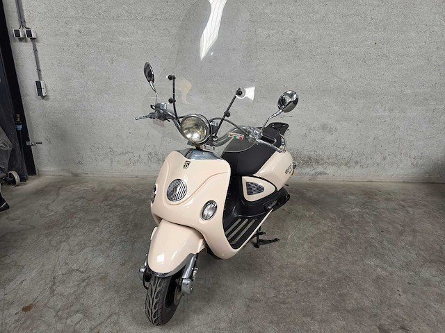 Btc - snorscooter - legend - 4t 25km uitvoering dhj59p - afbeelding 3 van  7