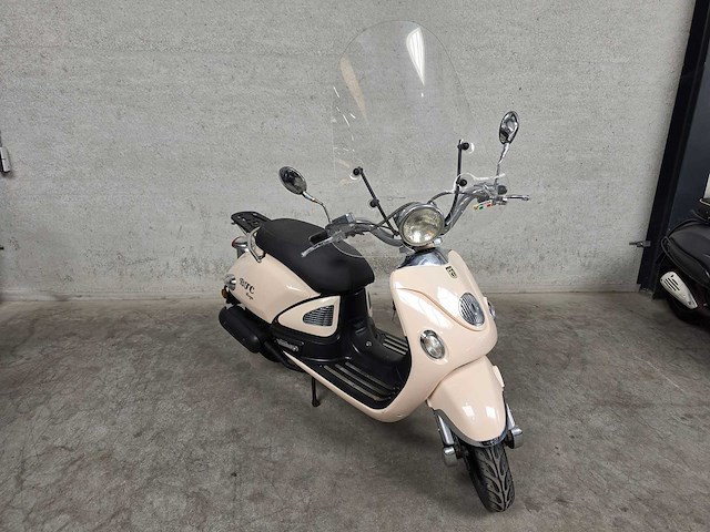 Btc - snorscooter - legend - 4t 25km uitvoering dhj59p - afbeelding 4 van  7